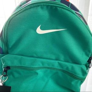 Nike Kids “just do it” backpack! Brand new!💚